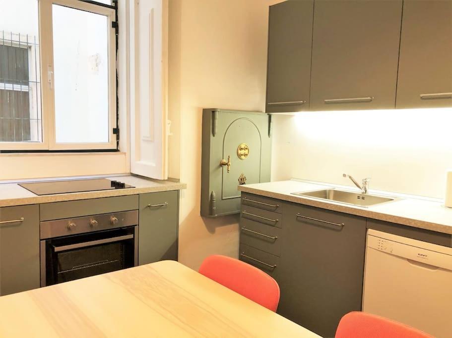Sj1D Heart Of Baixa With New A/C * Stylish Apartment Lisbon Bagian luar foto